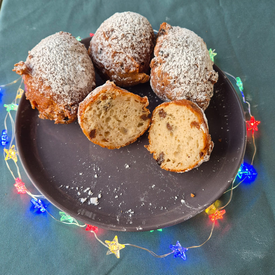 Oliebollen met rozijnen 4 stuks 